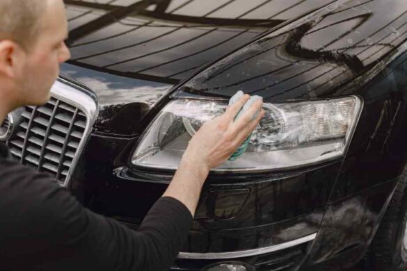 3 astuces de grand-mère pour nettoyer les phares de voiture et retrouver une visibilité parfaite-Delmotos