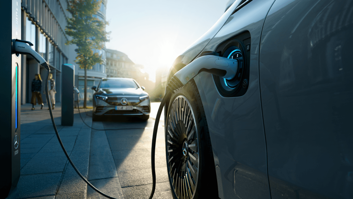 Nouvelle Mercedes-Benz EQS : que reste-t-il aux modèles thermiques ?
