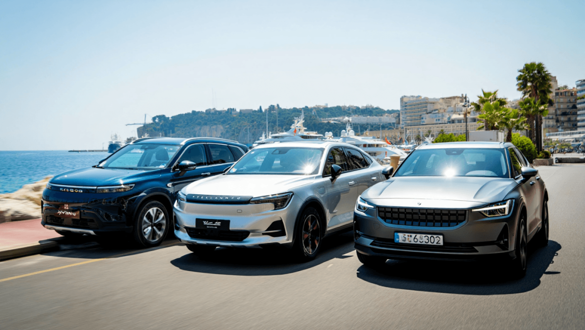 Trois nouveaux SUV pour Xpeng
Nyck De Vries, prince du spectacle à Monaco en Formule E !
Des usines Stellantis et Volkswagen pour BYD et Xpeng ?
Stellantis se rapproche de Dongfeng, de nouvelles Jeep et Peugeot électriques au programme
Nyck De Vries, prince du spectacle à Monaco en Formule E !
Des usines Stellantis et Volkswagen pour BYD et Xpeng ?
Stellantis se rapproche de Dongfeng, de nouvelles Jeep et Peugeot électriques au programme
Trois nouveaux SUV pour Xpeng
Polestar creuse ses pertes
