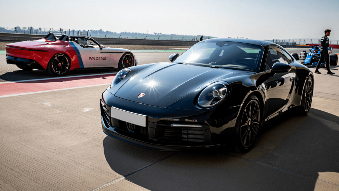 Porsche taille dans ses effectifs pour survivre au choc auto
George Russell en pole position pour le GP du Canada 2026
F1 – Russell sort les muscles et Antonelli au Sprint Canada 2026
F1 Qualif sprint Canada 2026 : Russell taille patron
George Russell en pole position pour le GP du Canada 2026
F1 – Russell sort les muscles et Antonelli au Sprint Canada 2026
F1 Qualif sprint Canada 2026 : Russell taille patron
Le Fiat Grizzly Fastback en plein tournage, sans camouflage
Polestar interrompt le développement du roadster électrique 6 malgré sa conception quasi finalisée
