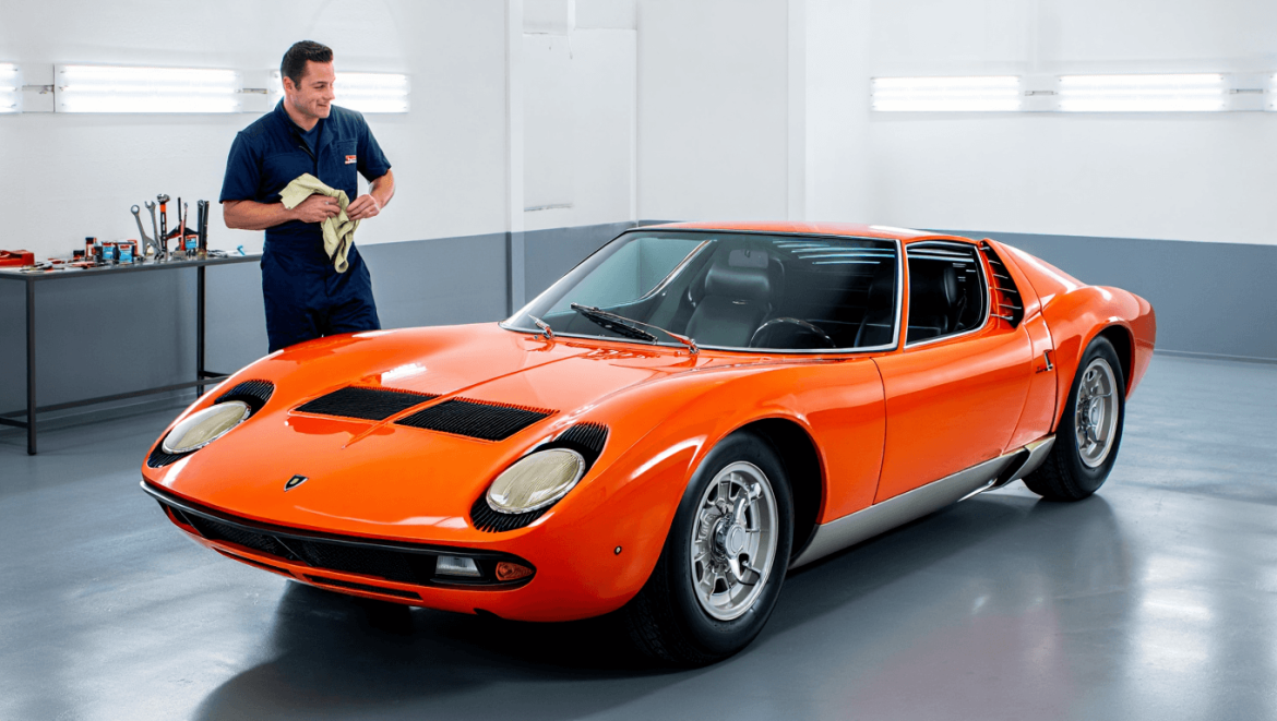 Lamborghini restaure une Miura SV 1972 pendant 3 ans : le résultat est parfait