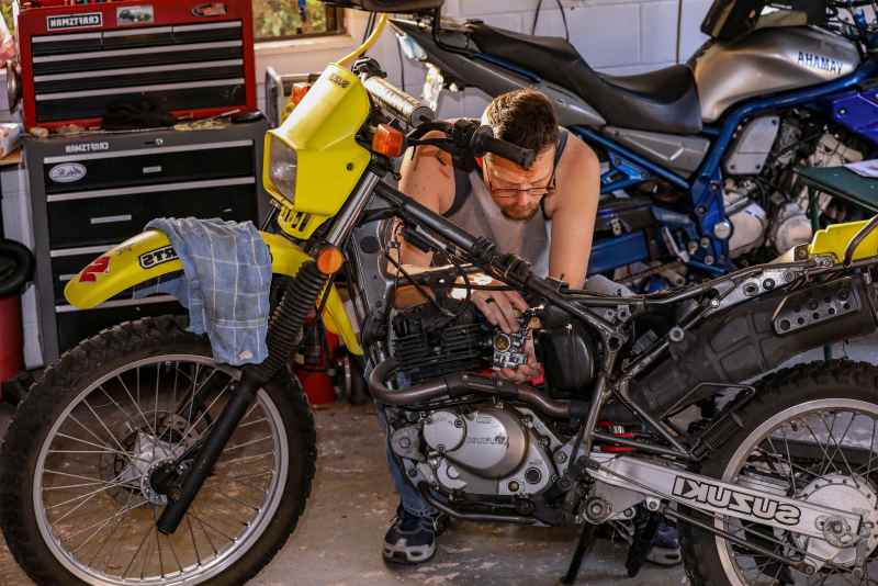 Vivre de sa passion moto : et pourquoi pas la mécanique ? Delmotos
